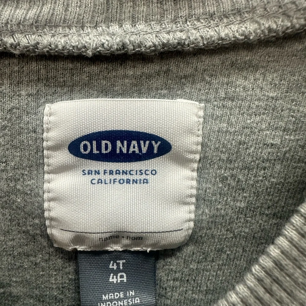 Old Navy Boy's Grey Stripped Sweater Size 4t